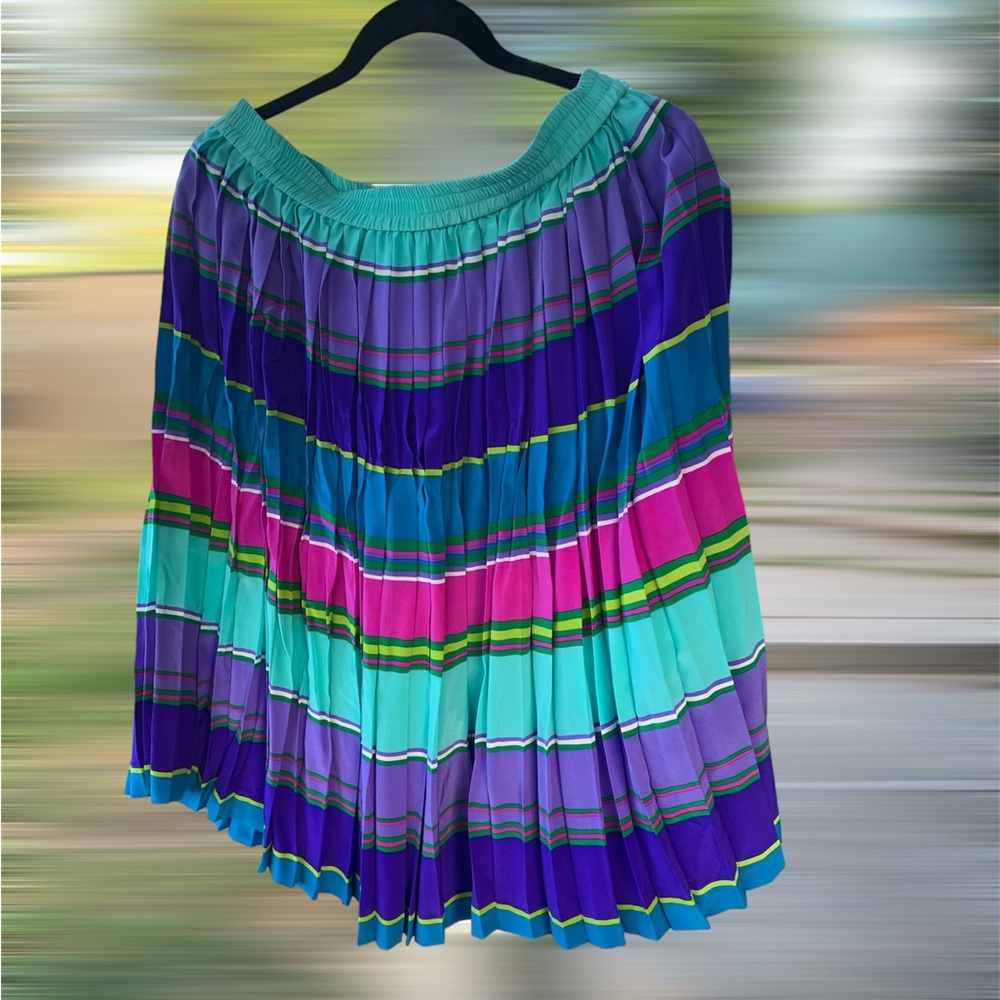 Diane Von Furstenberg Pleated 100%Silk Vintage Skirt